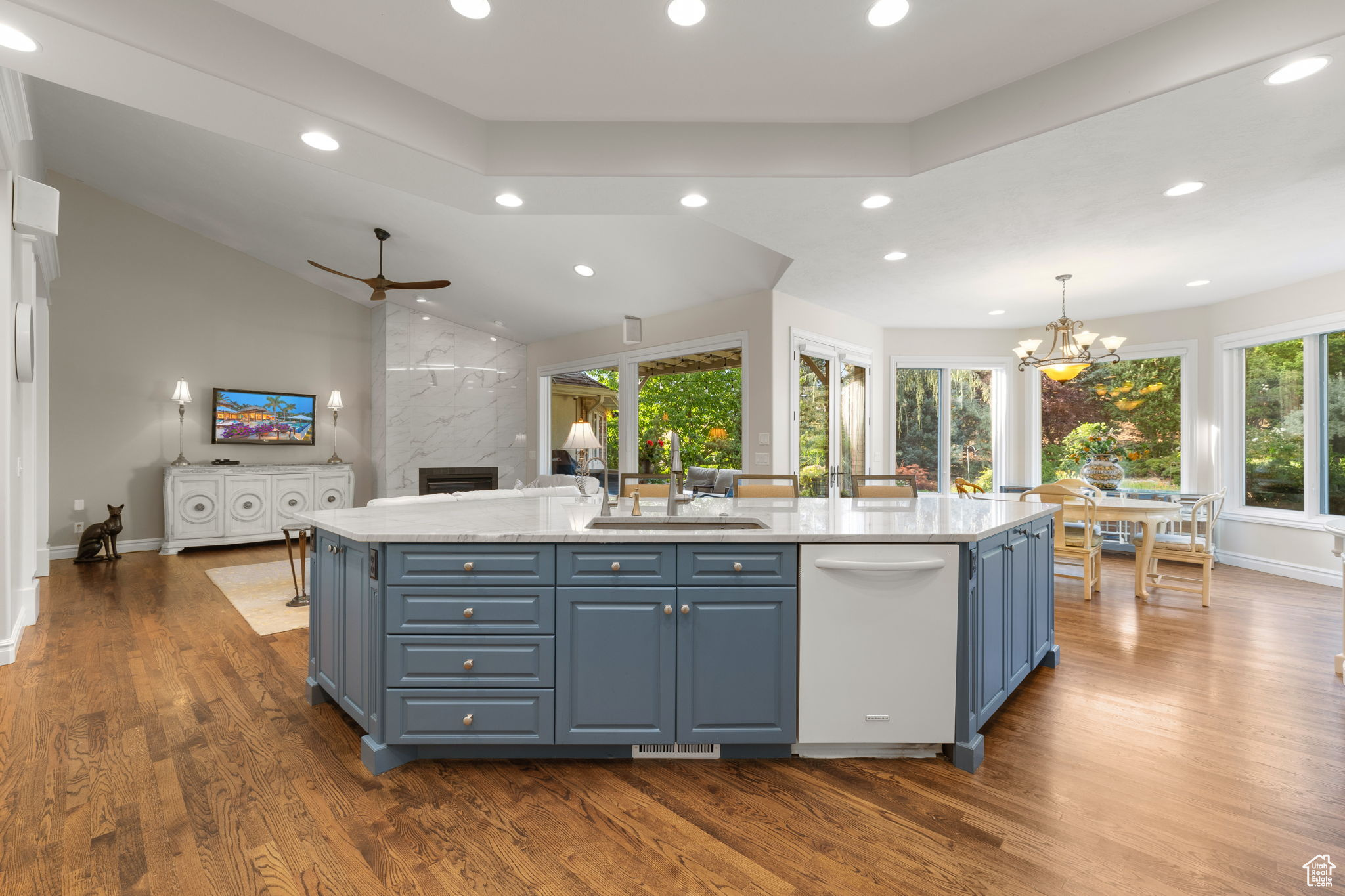 LAKEVIEW RIDGE - Residential