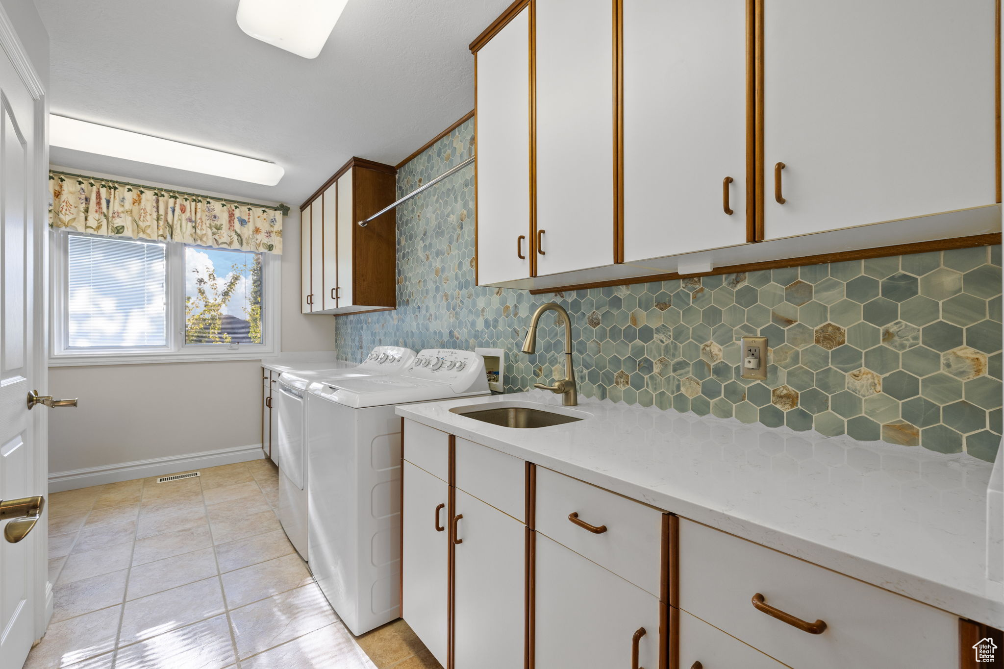 LAKEVIEW RIDGE - Residential