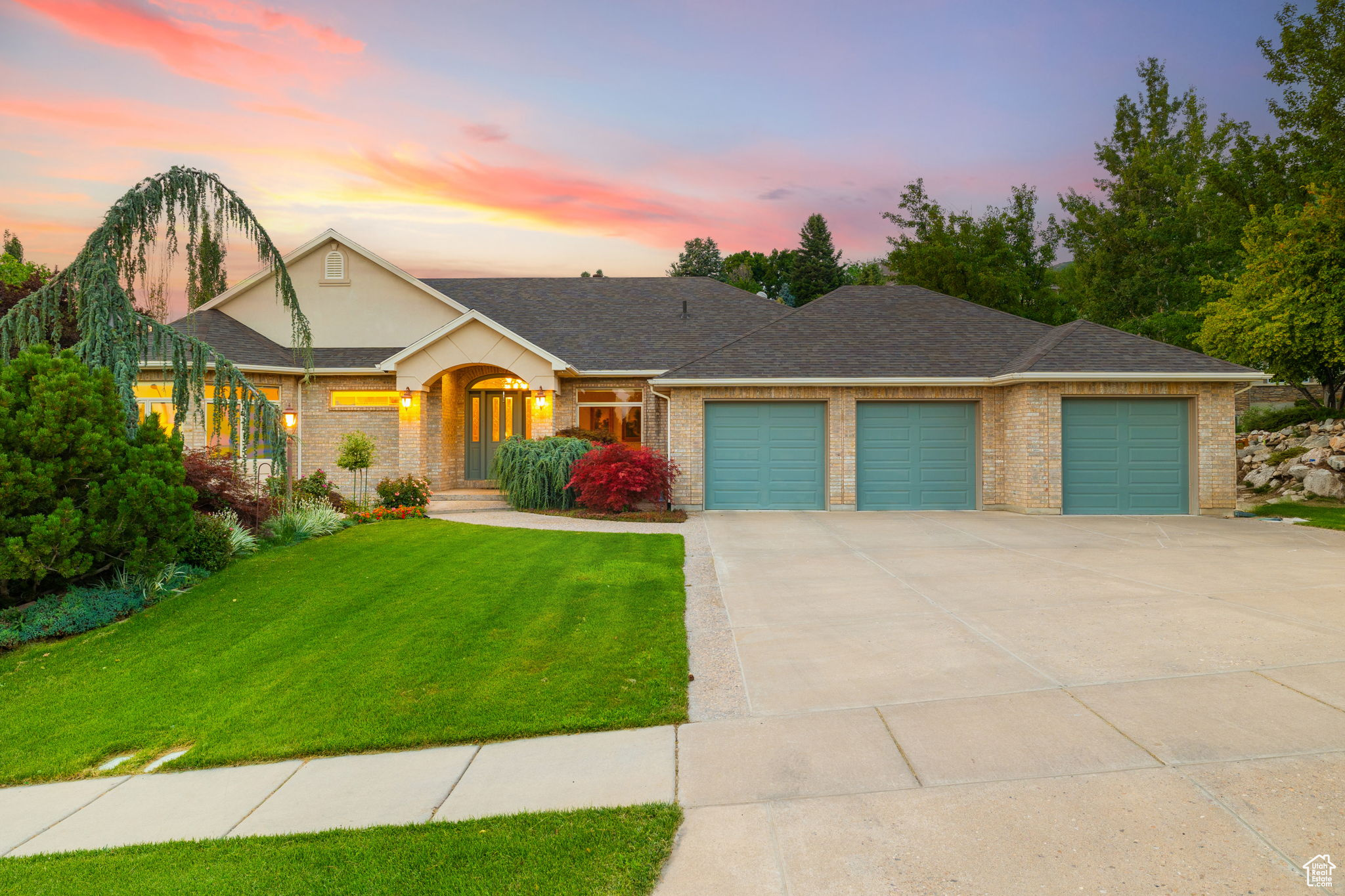 LAKEVIEW RIDGE - Residential