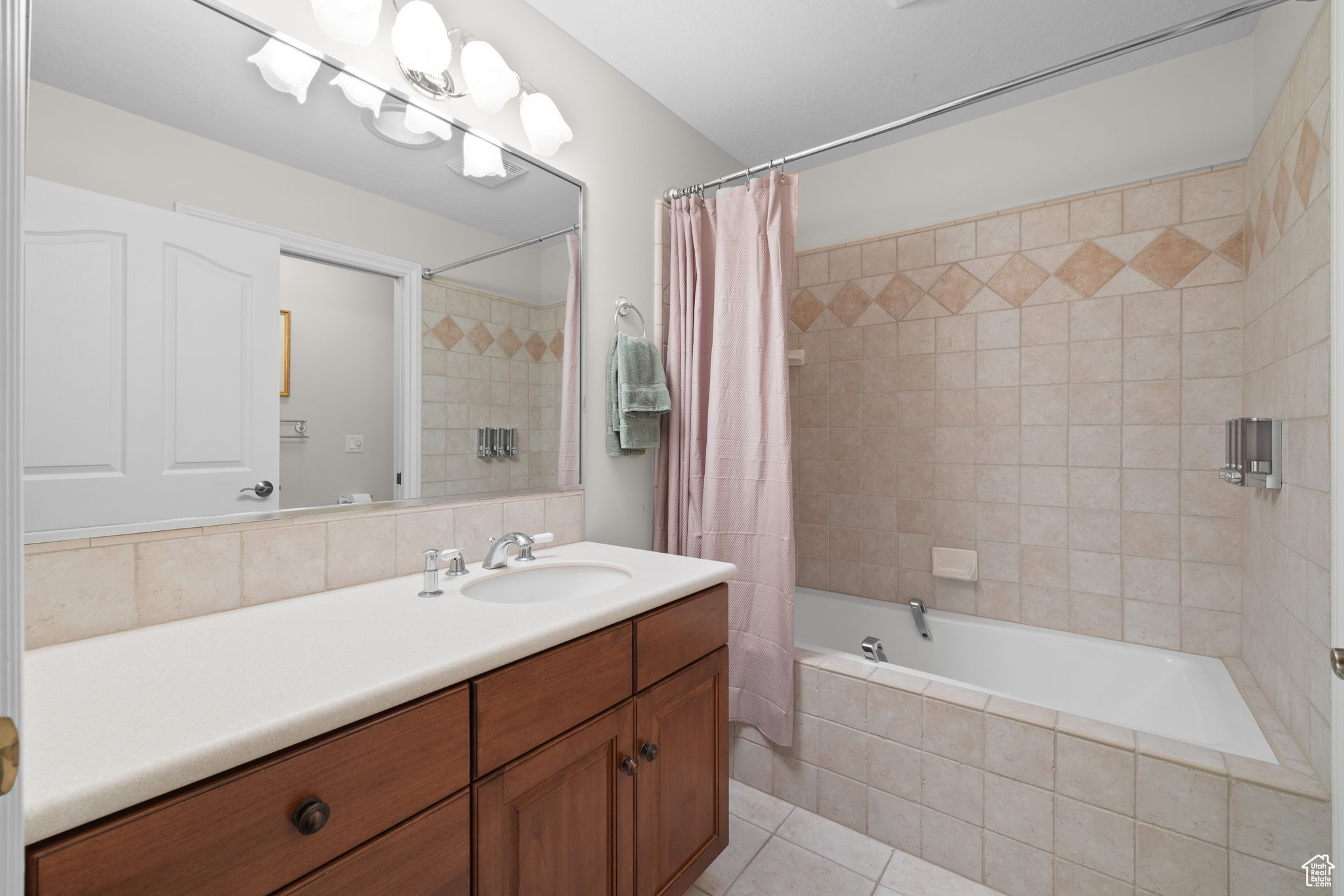 LAKEVIEW RIDGE - Residential