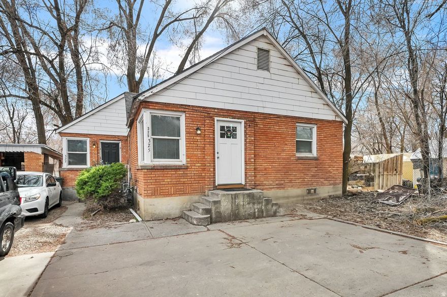 Classic side by side duplex with steady occupancy history. Great addition to your portfolio or live in one side and offset your mortgage payment with income from other unit. Inspection or walk-through to be scheduled only after acceptance of offer. Please do not disturb tenants. Thank you! Square footage, property characteristics, and rental figures are provided as a courtesy estimate only and were obtained from county records and previous MLS listing data. Buyer or buyer's agent is advised to verify all.