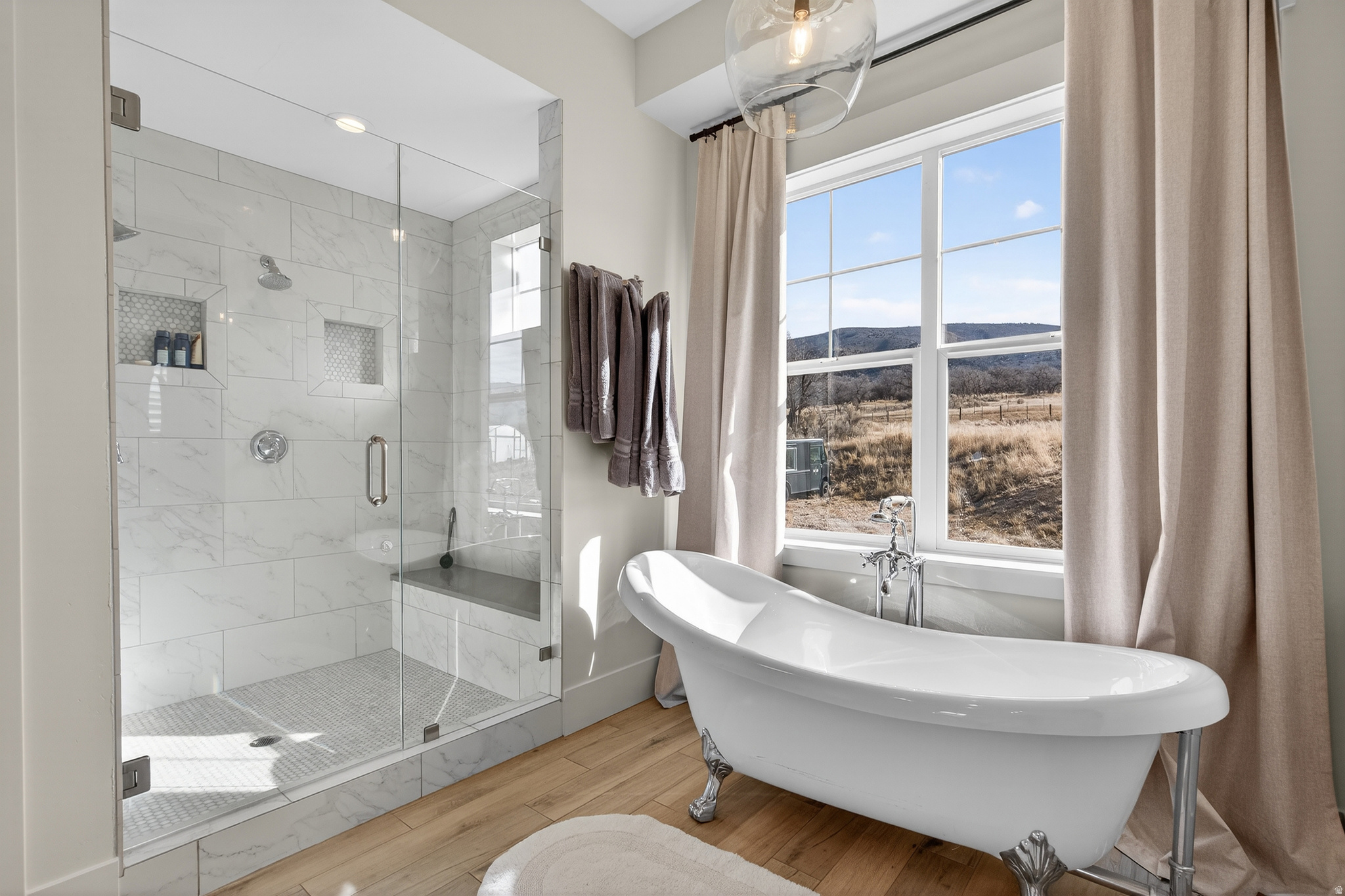 DRAPER VIEW - Residential