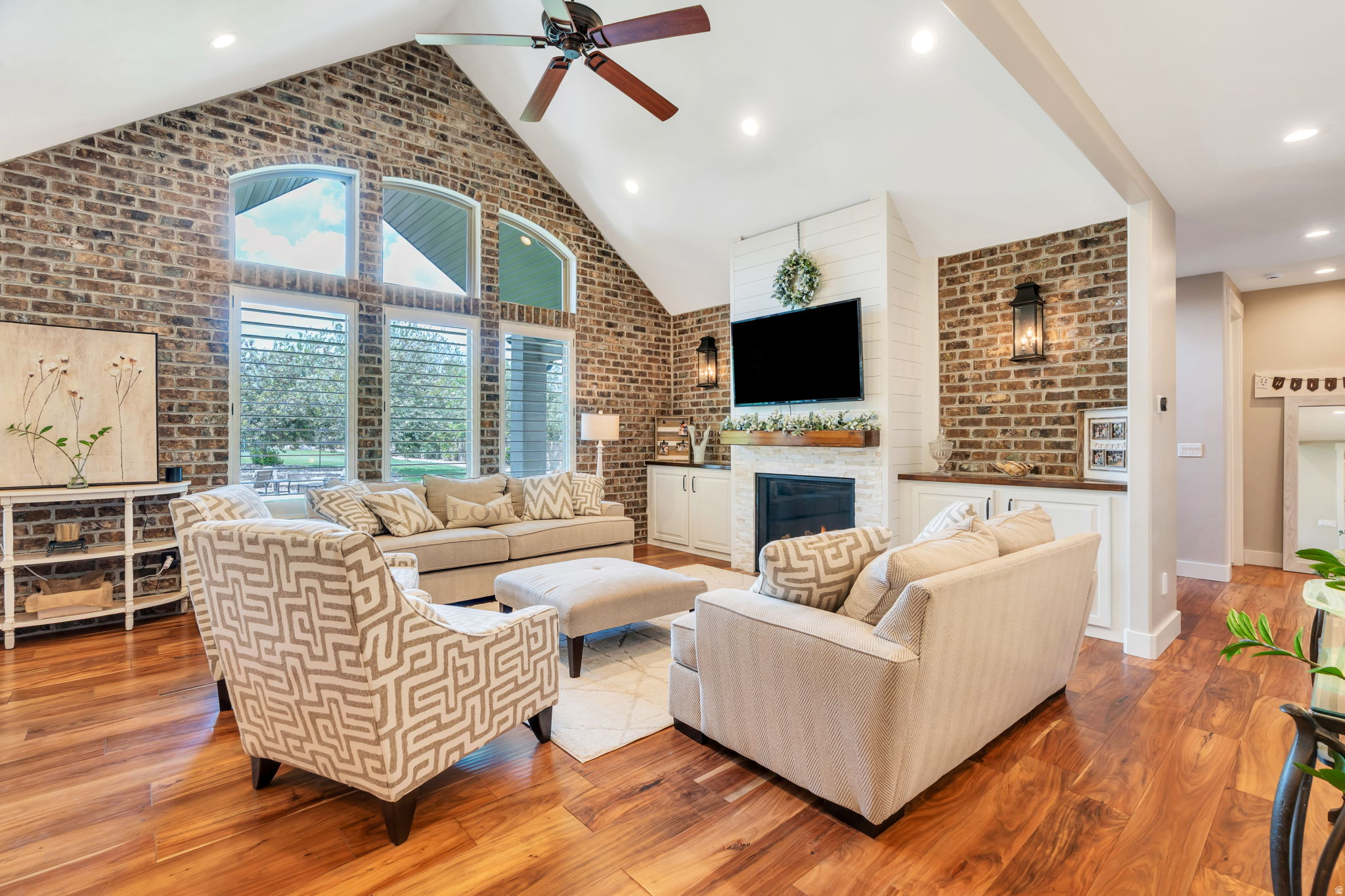FALLS AT BOULDEN RID - Residential
