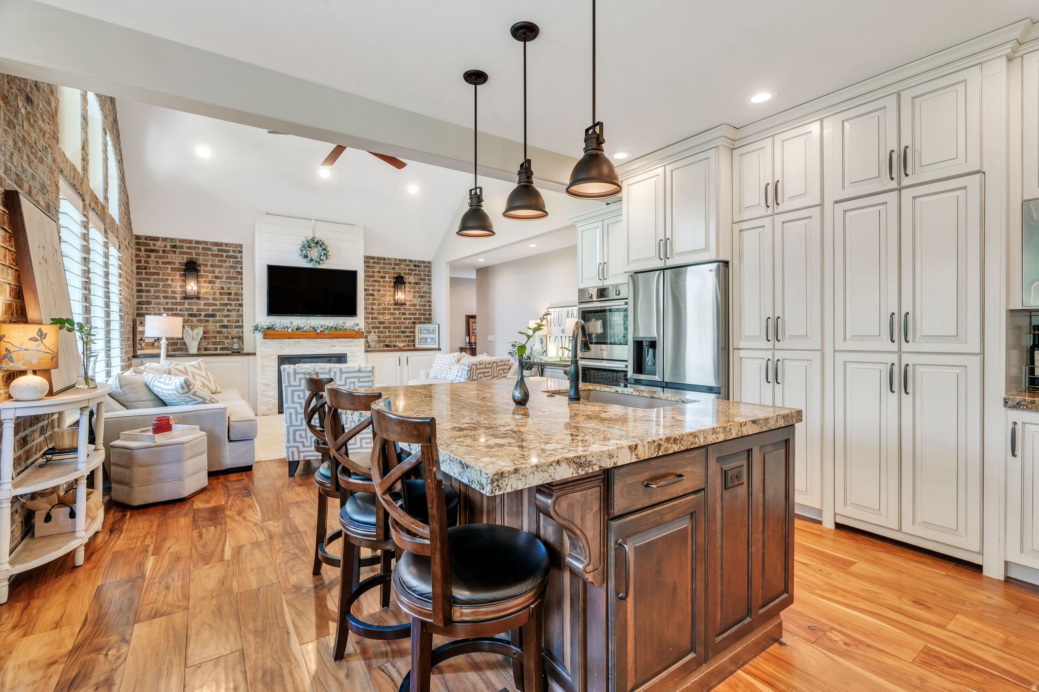 FALLS AT BOULDEN RID - Residential