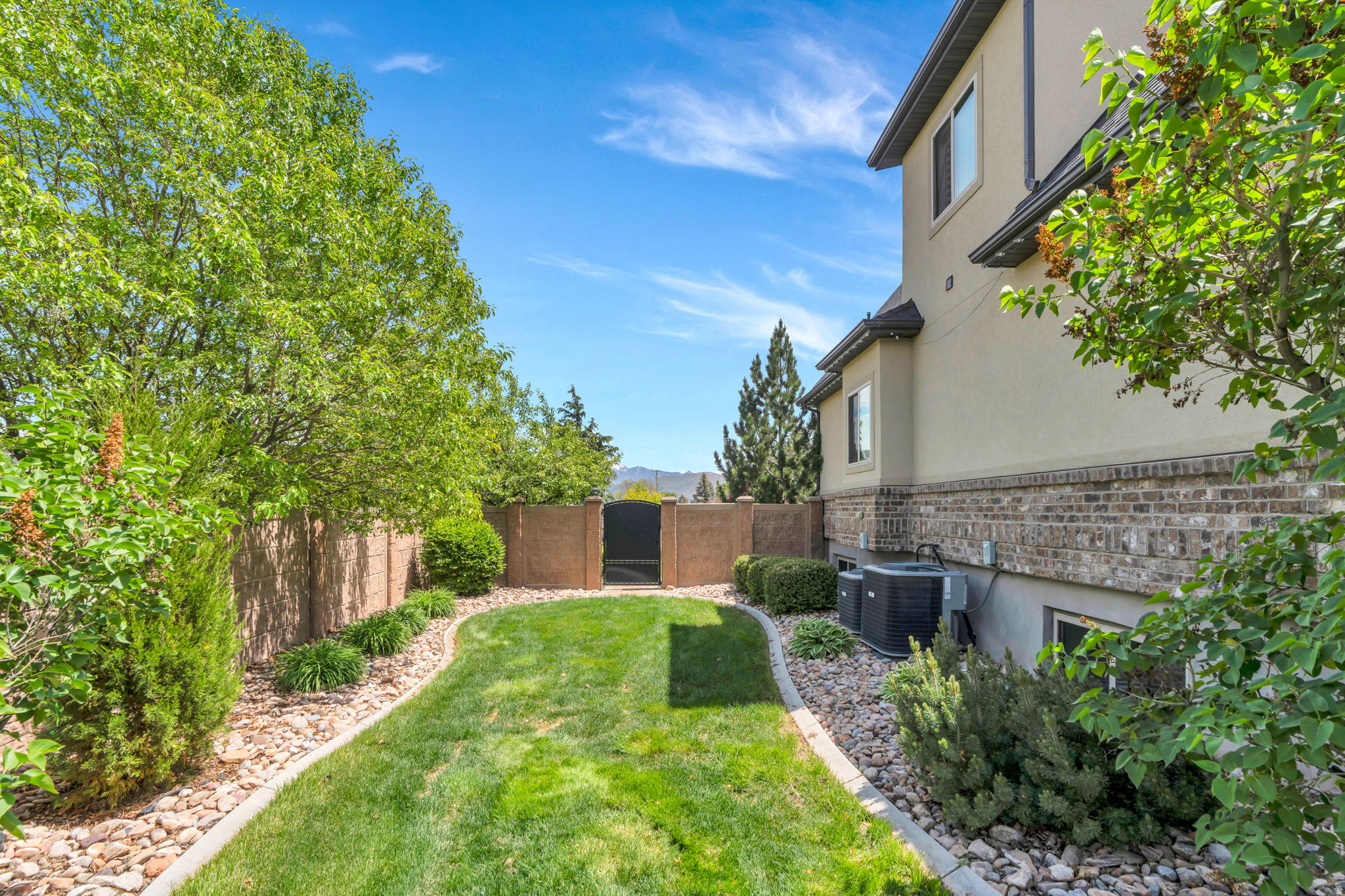 FALLS AT BOULDEN RID - Residential