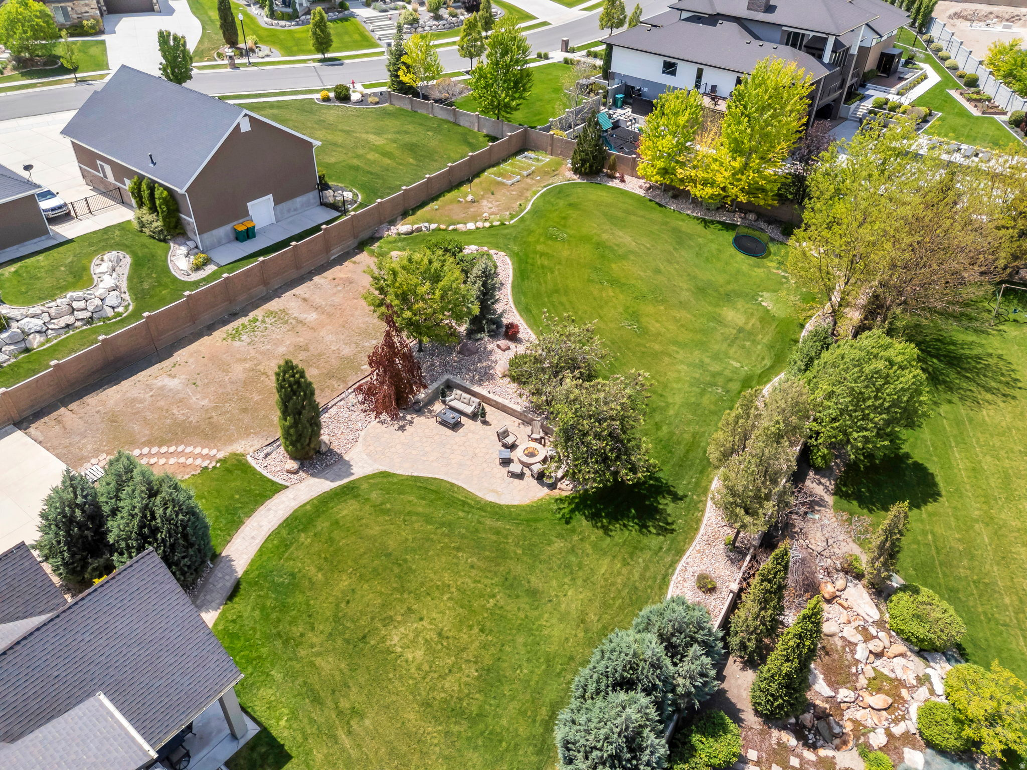 FALLS AT BOULDEN RID - Residential