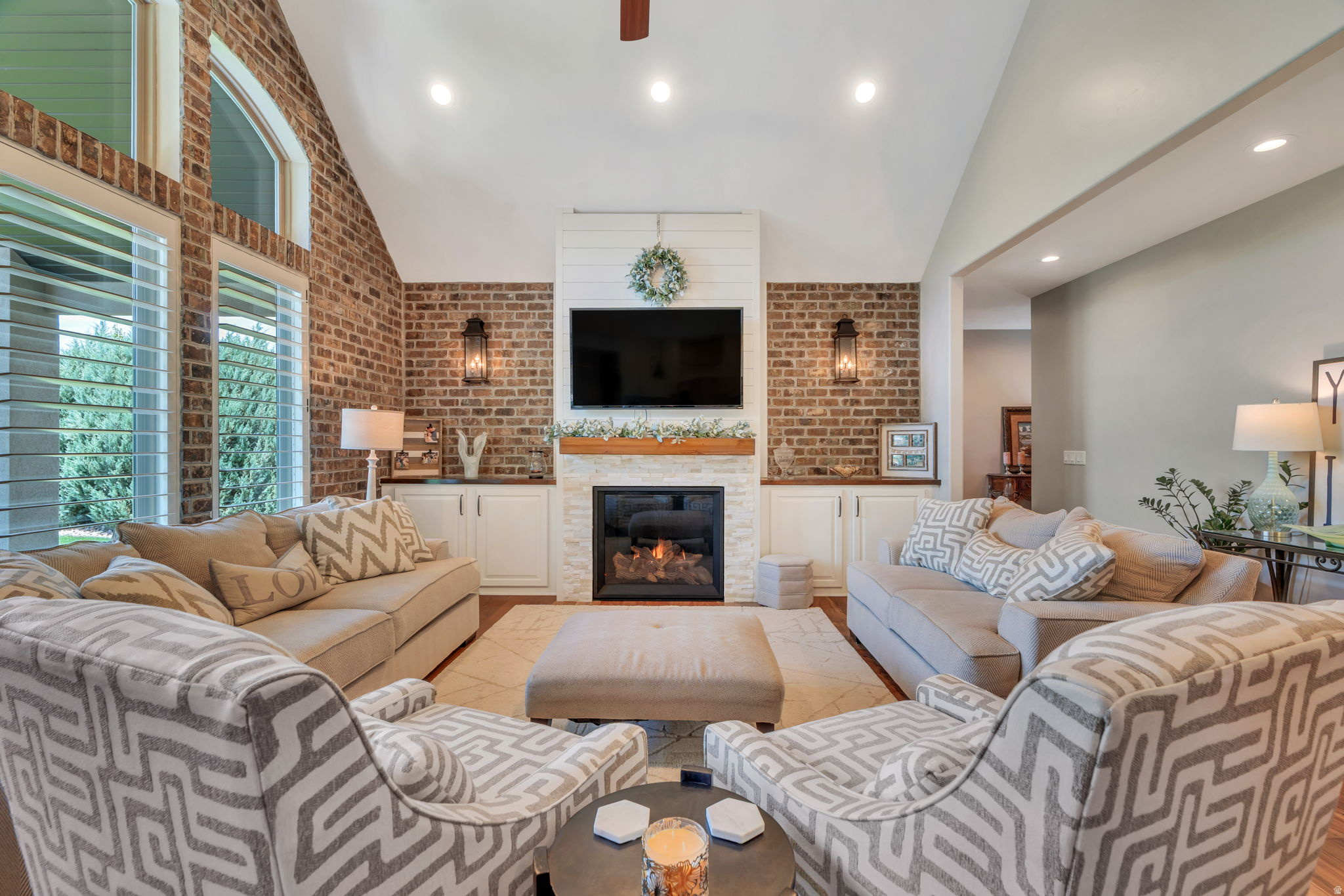 FALLS AT BOULDEN RID - Residential