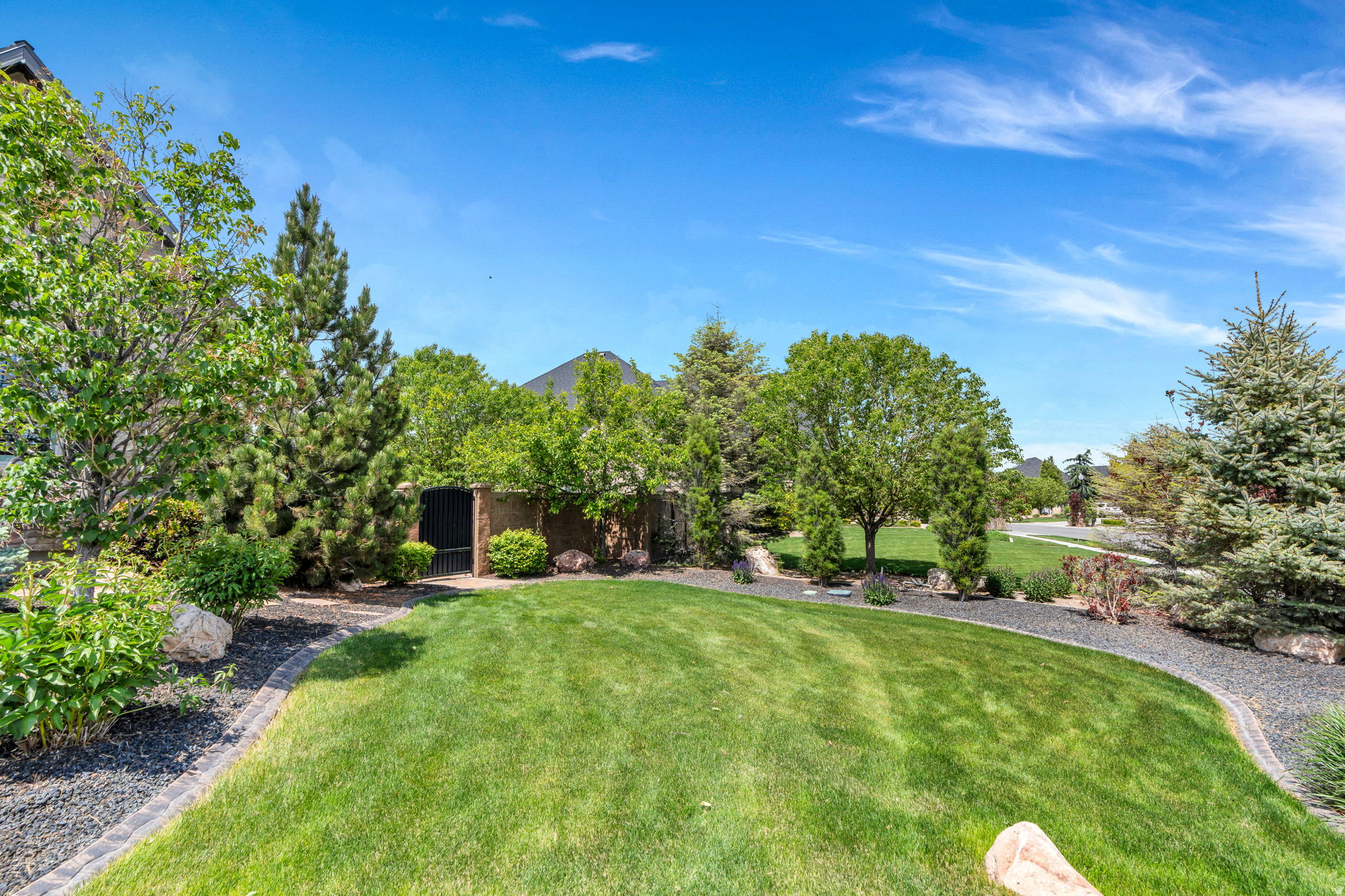 FALLS AT BOULDEN RID - Residential
