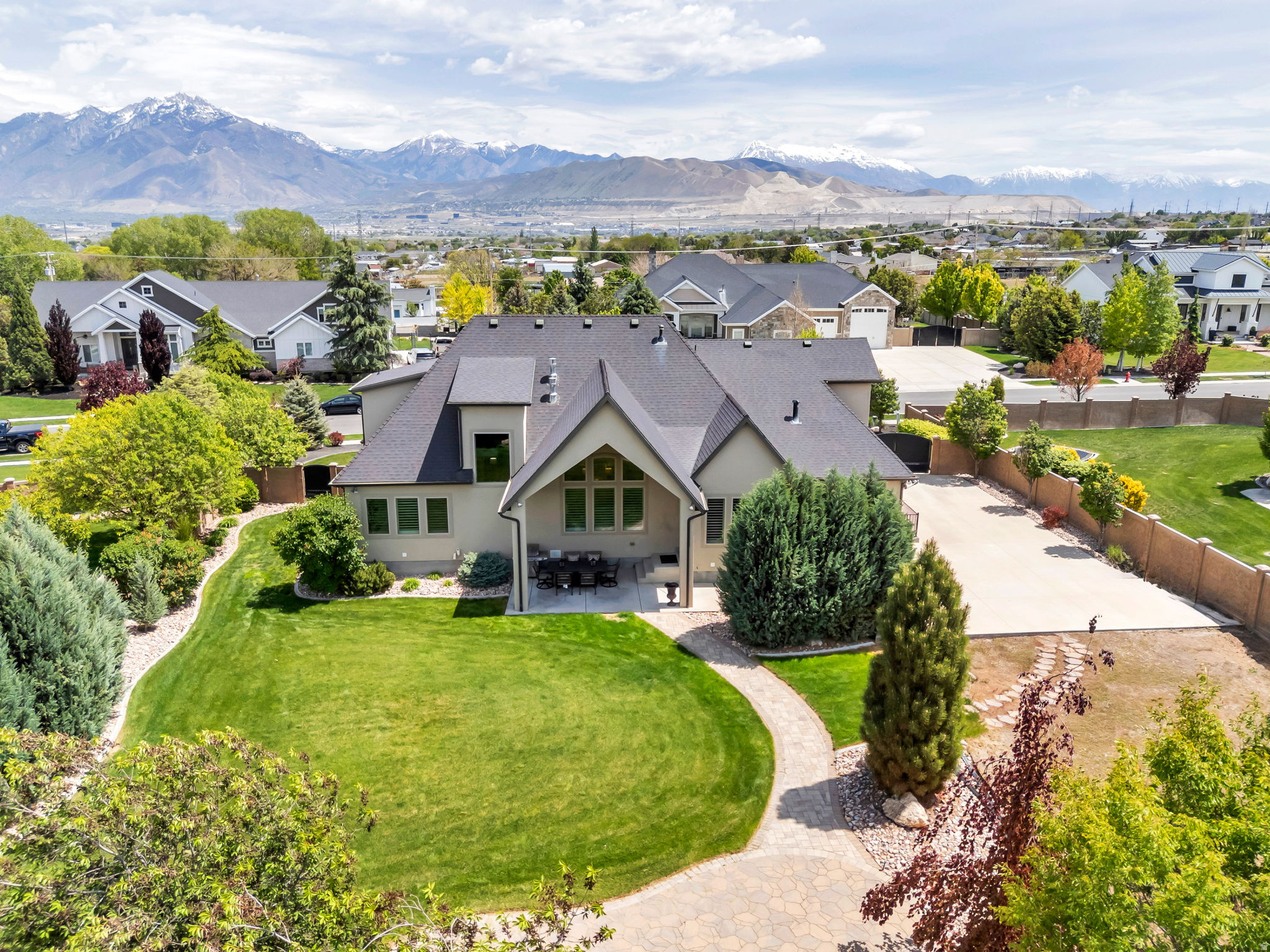 FALLS AT BOULDEN RID - Residential
