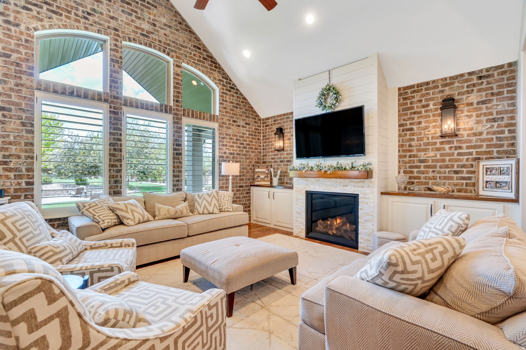 FALLS AT BOULDEN RID - Residential