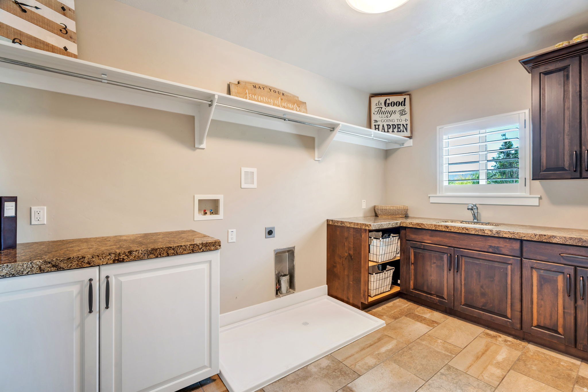 FALLS AT BOULDEN RID - Residential