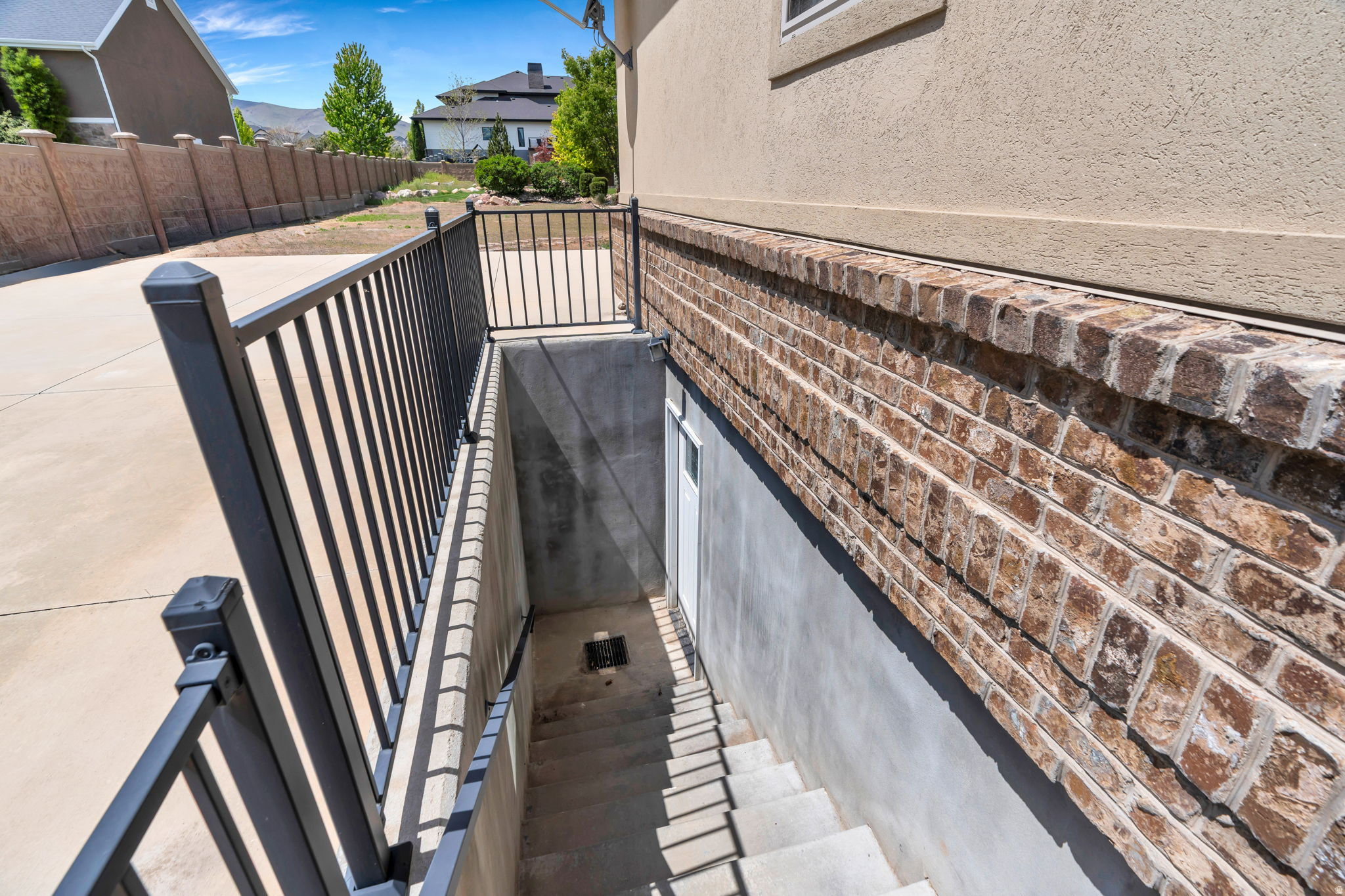 FALLS AT BOULDEN RID - Residential
