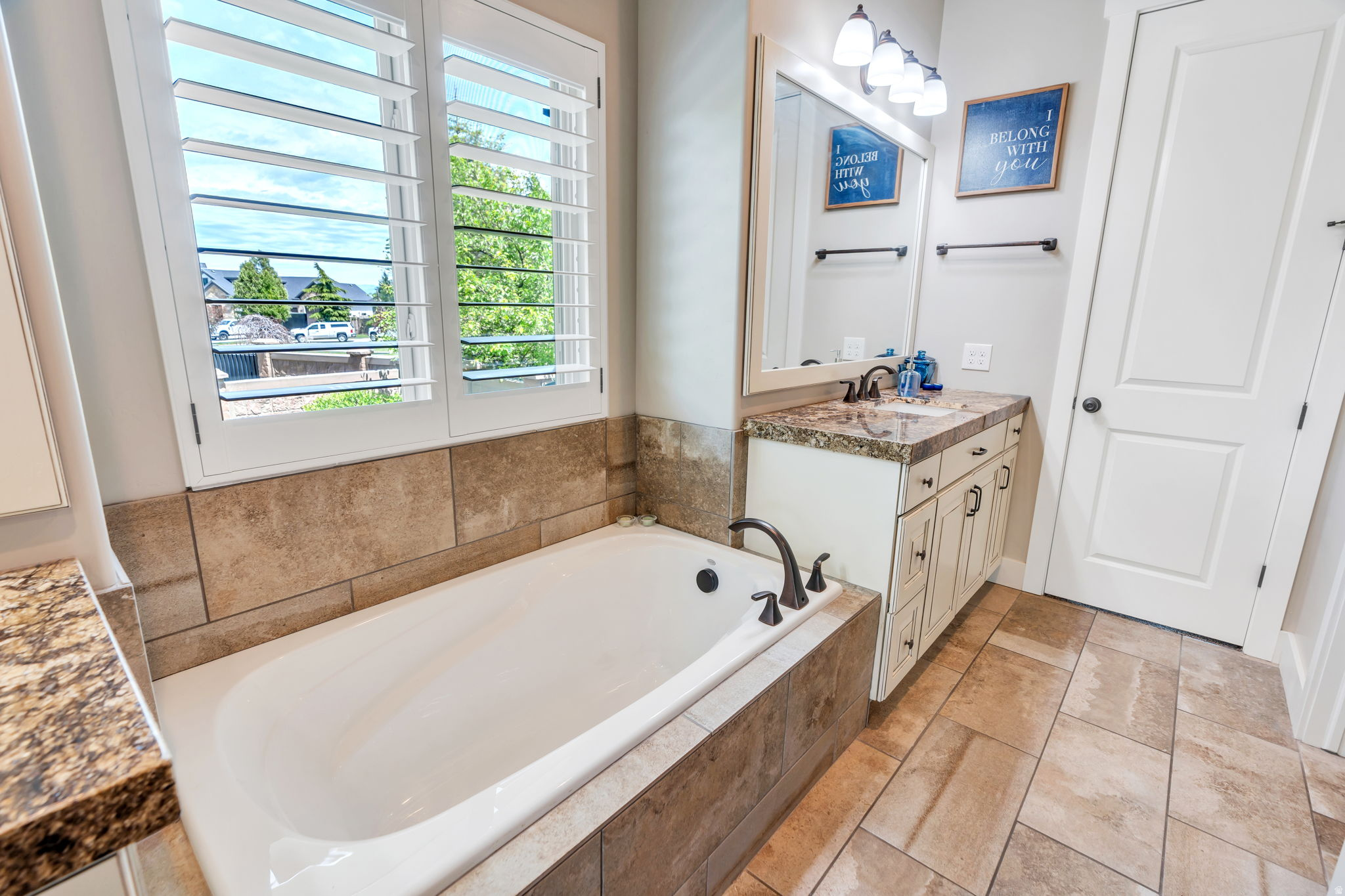 FALLS AT BOULDEN RID - Residential