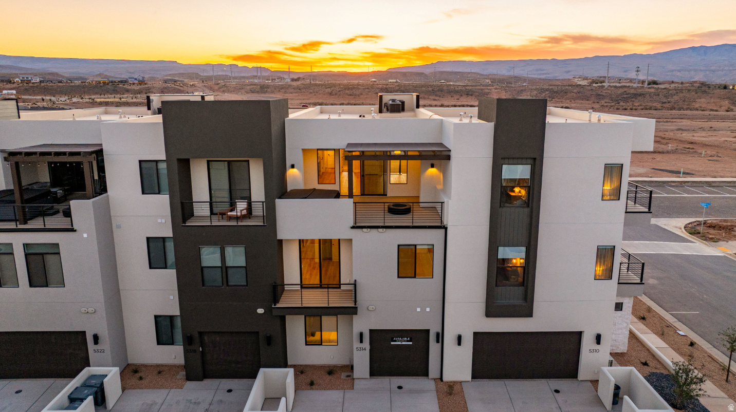 DESERT COLOR RESORT 4B & 6 (SG) - Residential