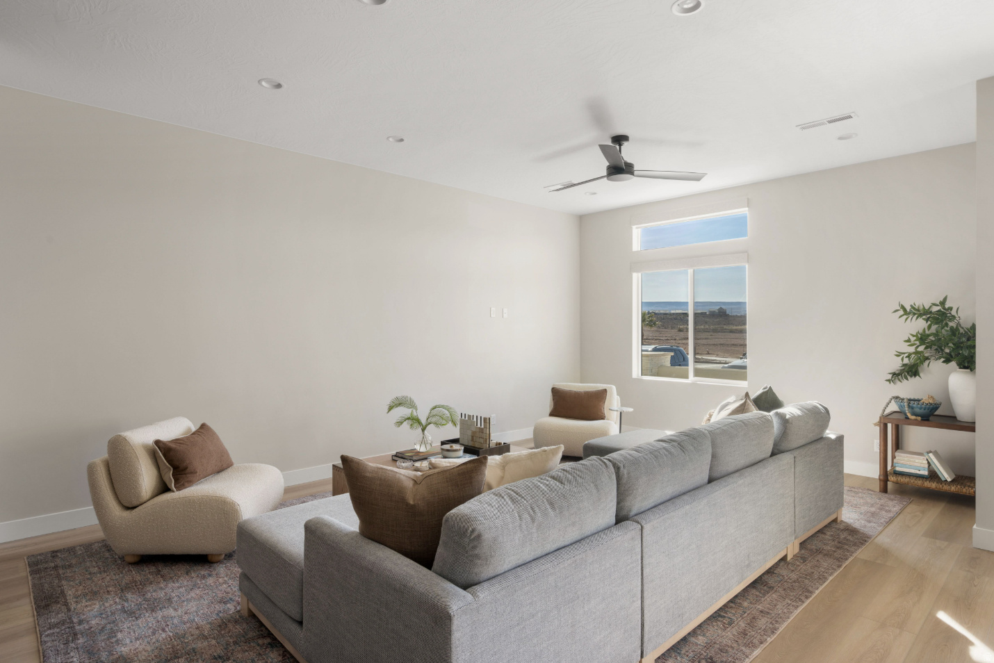 DESERT COLOR RESORT 4B & 6 (SG) - Residential