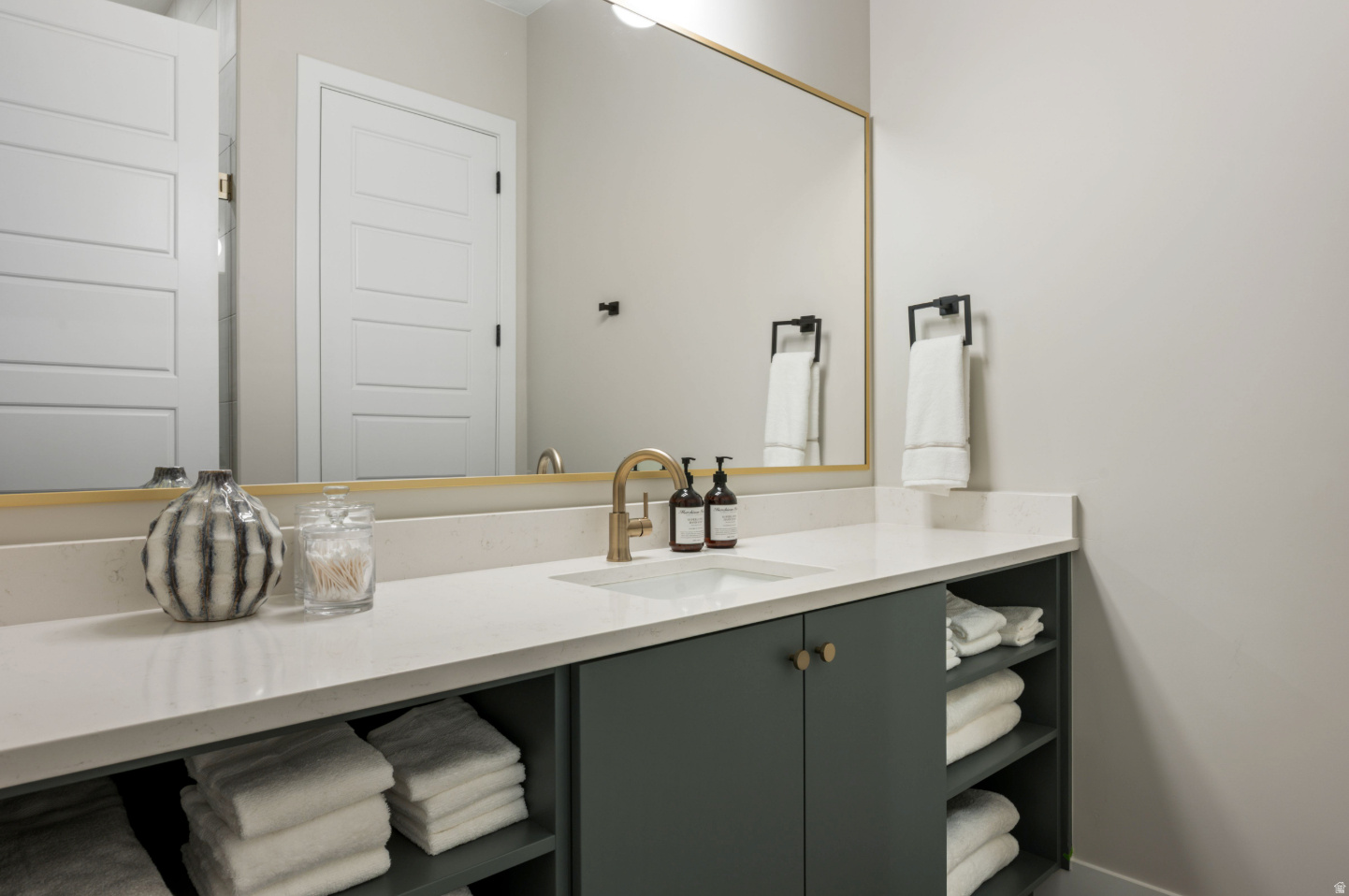 DESERT COLOR RESORT 4B & 6 (SG) - Residential