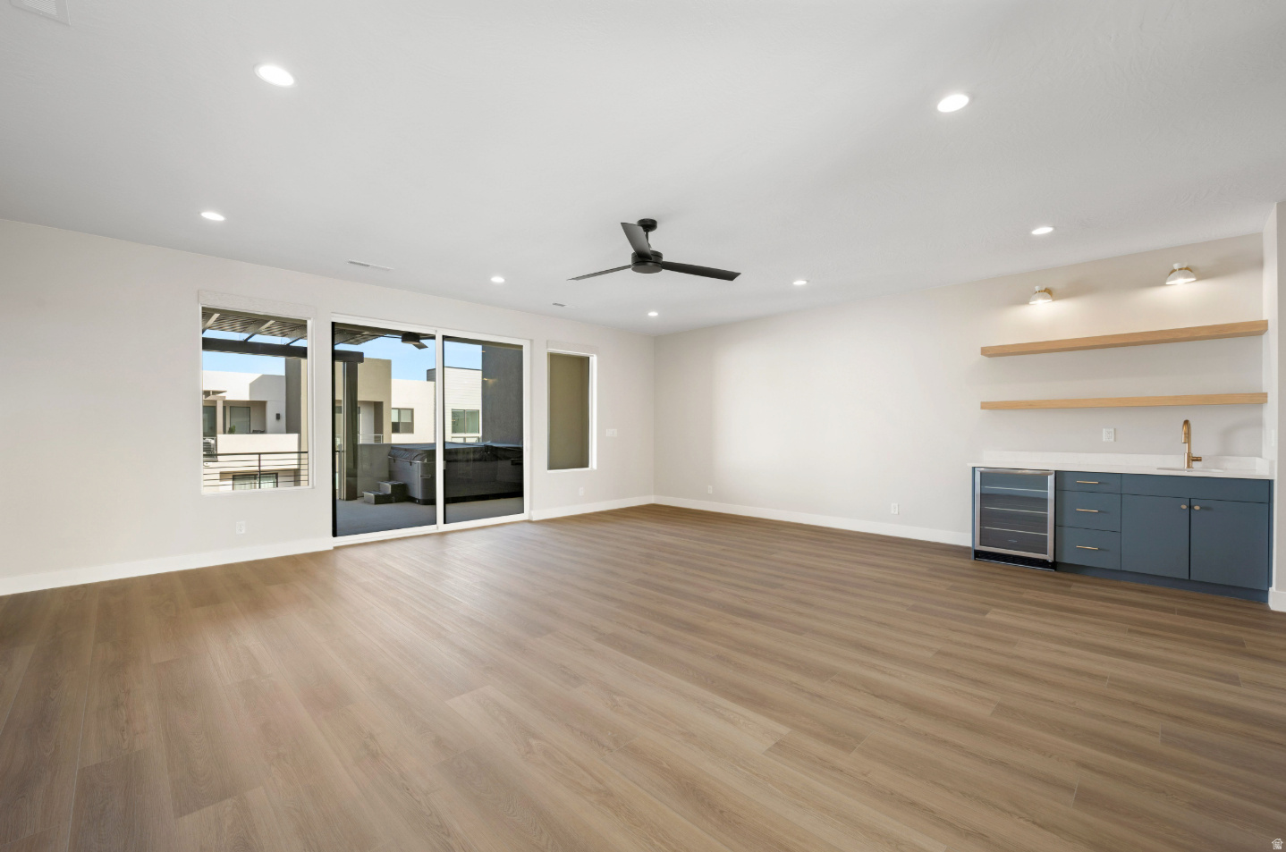 DESERT COLOR RESORT 4B & 6 (SG) - Residential