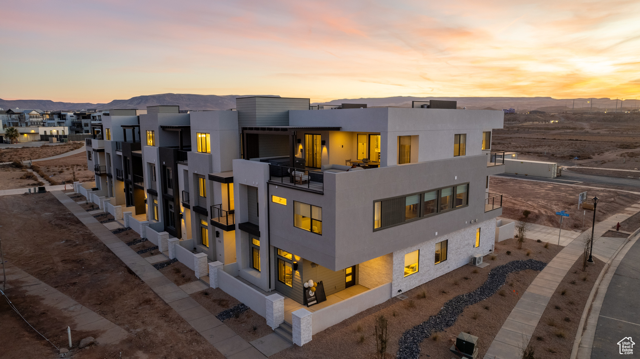 DESERT COLOR RESORT 4B & 6 (SG) - Residential