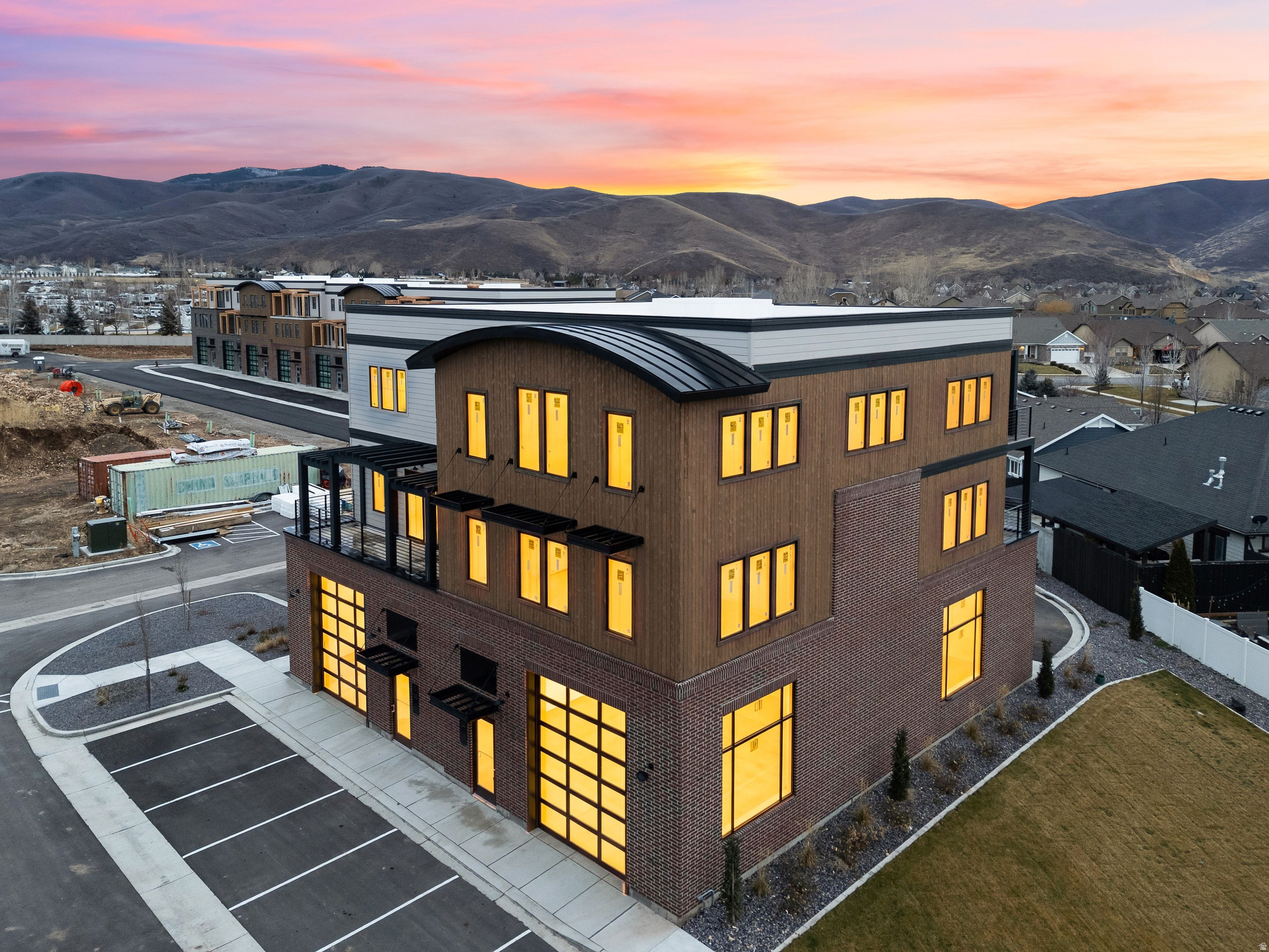 MOUNTAIN VIEW COMMON - Residential