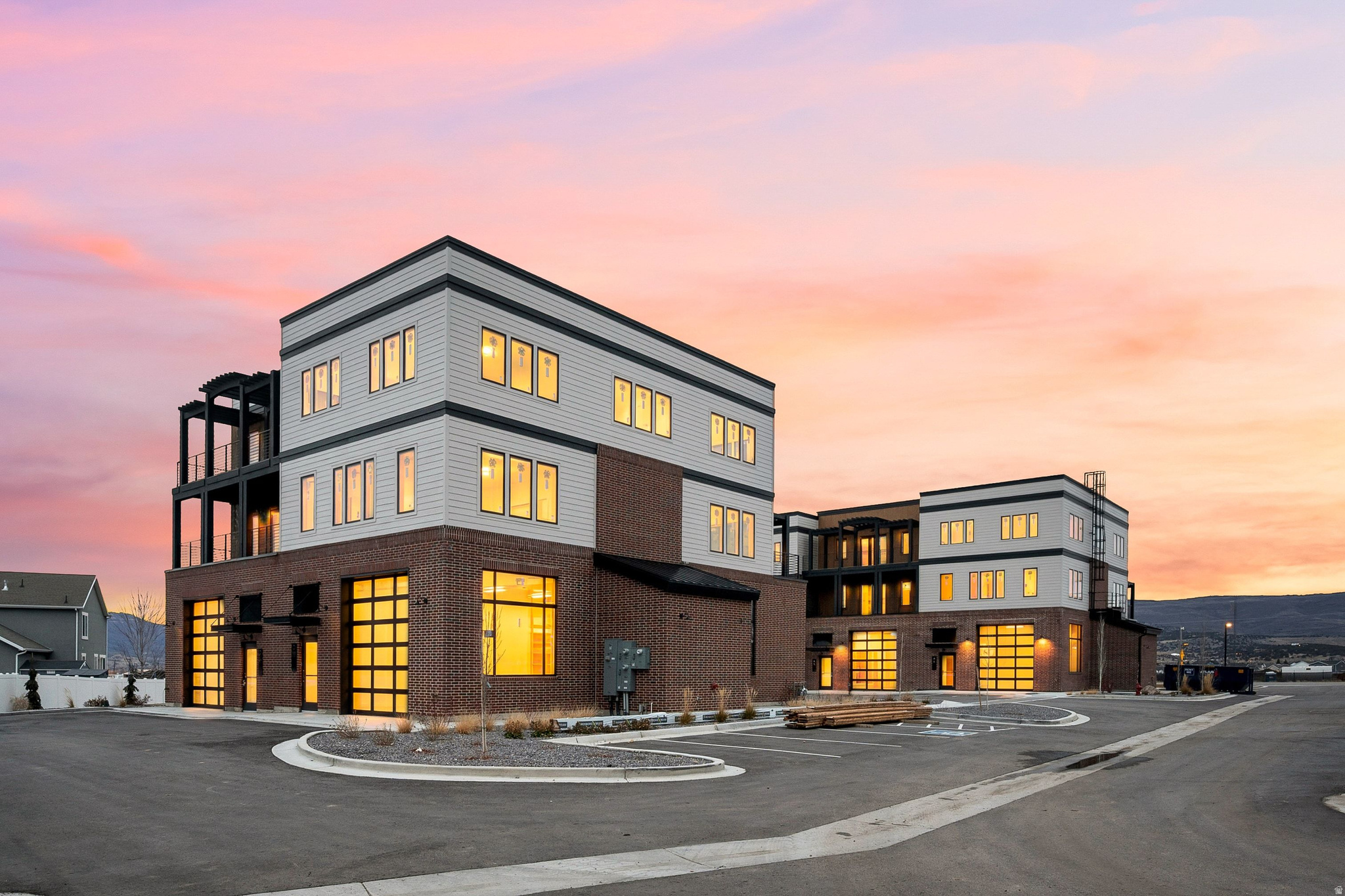 MOUNTAIN VIEW COMMON - Residential