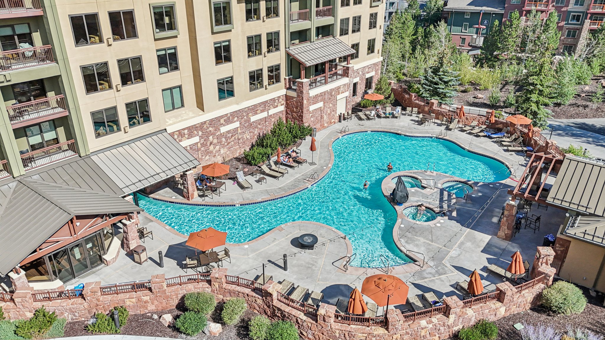 GRAND SUMMIT HOTEL - Residential