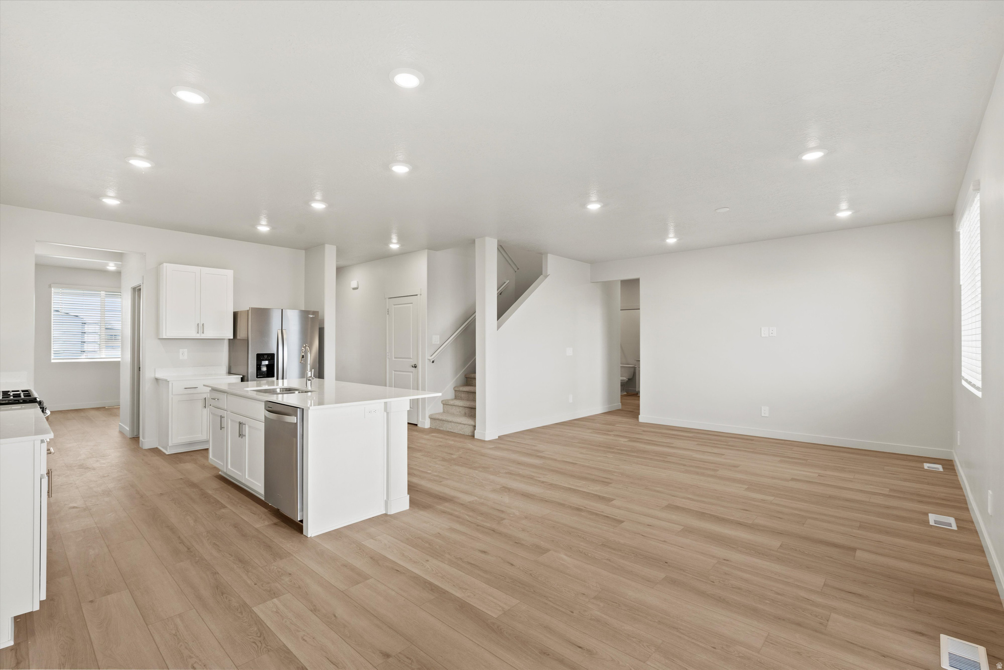 STRATTON ACRES - Residential
