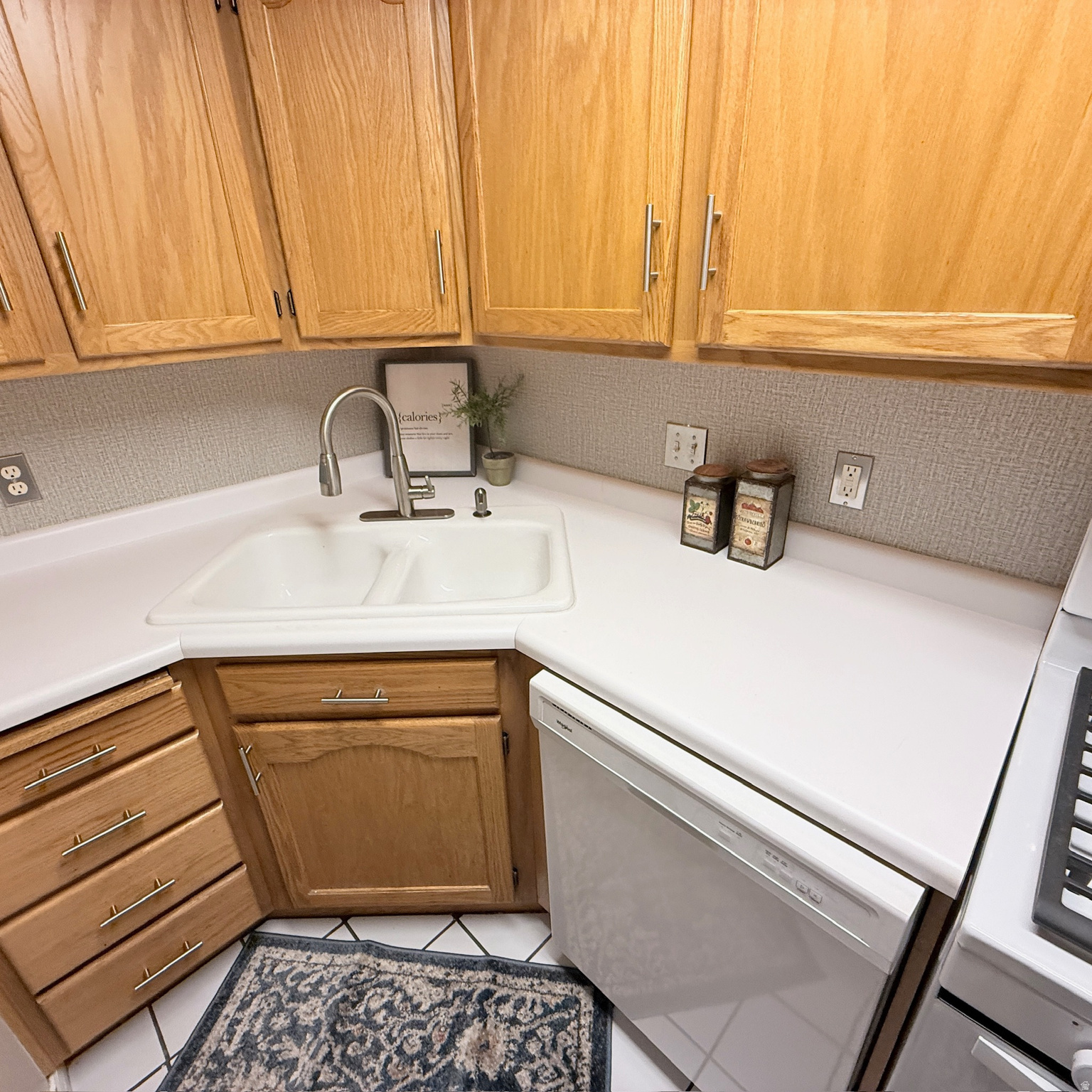 WHITE MAPLE PLACE - Residential