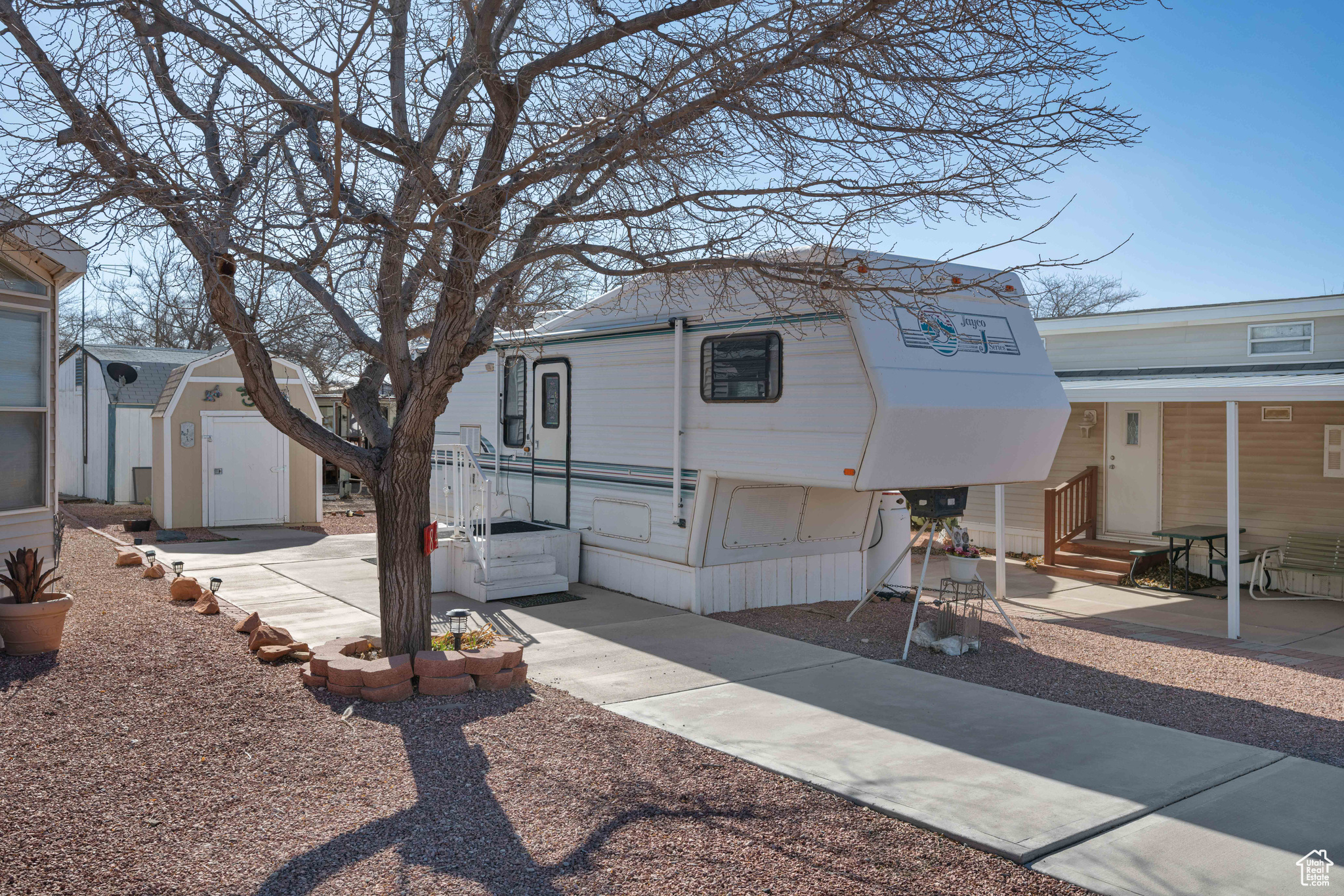 ZIONS GATE RV AMD - Land