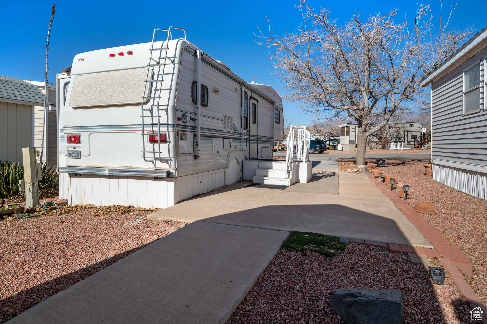 ZIONS GATE RV AMD - Land