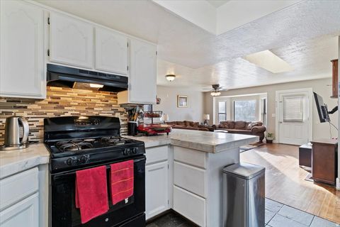 Tiny photo for 626 W 800 N, Clinton, UT 84015 (MLS # 2126154)