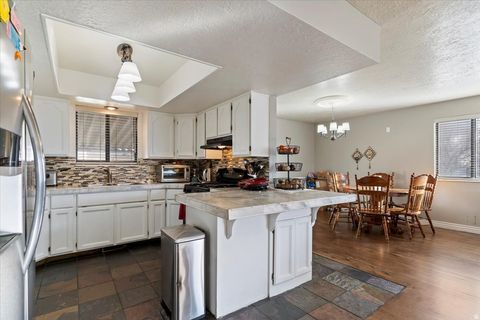Tiny photo for 626 W 800 N, Clinton, UT 84015 (MLS # 2126154)