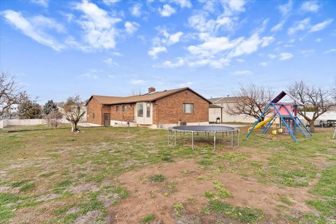 Tiny photo for 626 W 800 N, Clinton, UT 84015 (MLS # 2126154)