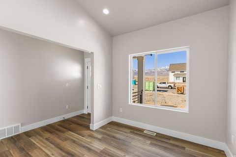 Tiny photo for 903 W APPLE MILL RD N, South Jordan, UT 84095 (MLS # 2150241)
