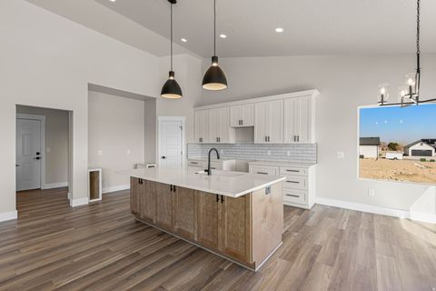 Tiny photo for 903 W APPLE MILL RD N, South Jordan, UT 84095 (MLS # 2150241)