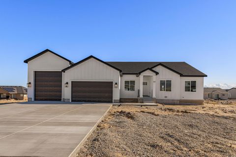 Tiny photo for 903 W APPLE MILL RD N, South Jordan, UT 84095 (MLS # 2150241)