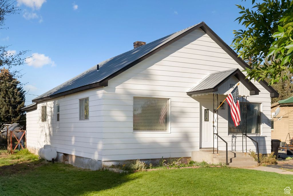 Photo of 332 W ONEIDA ST, Preston, ID 83263 (MLS # 2116002)
