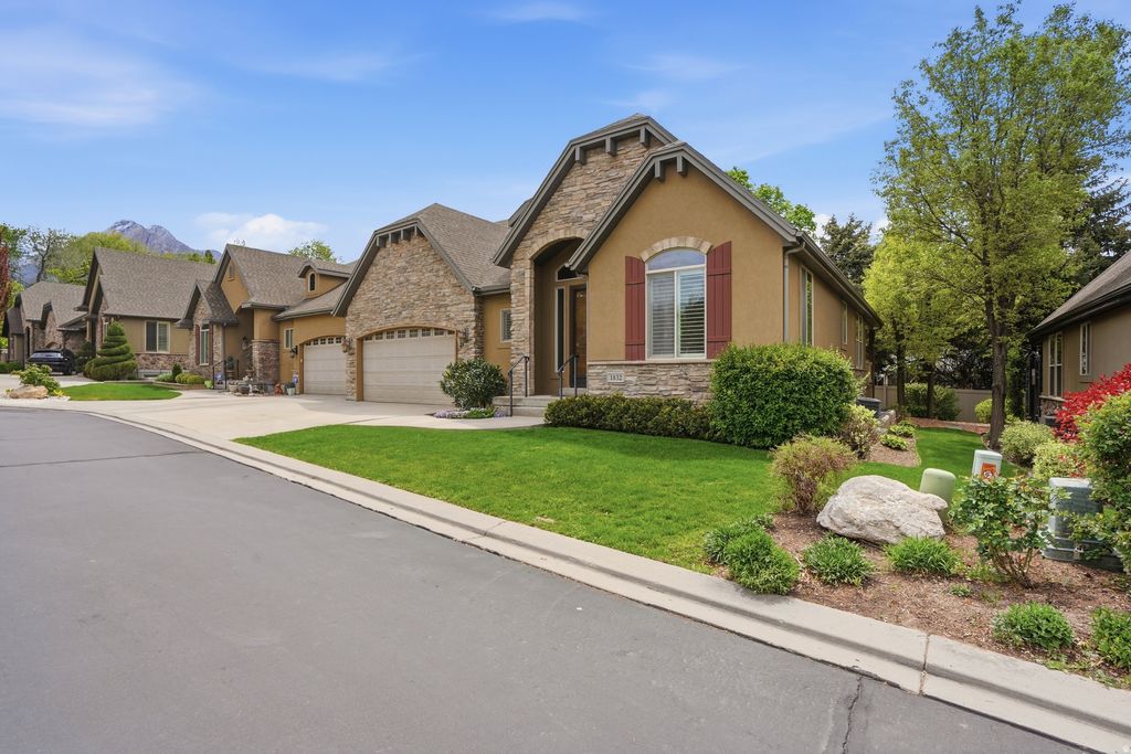 Photo of 1832 E PEYTON CT, Holladay, UT 84117 (MLS # 2154548)