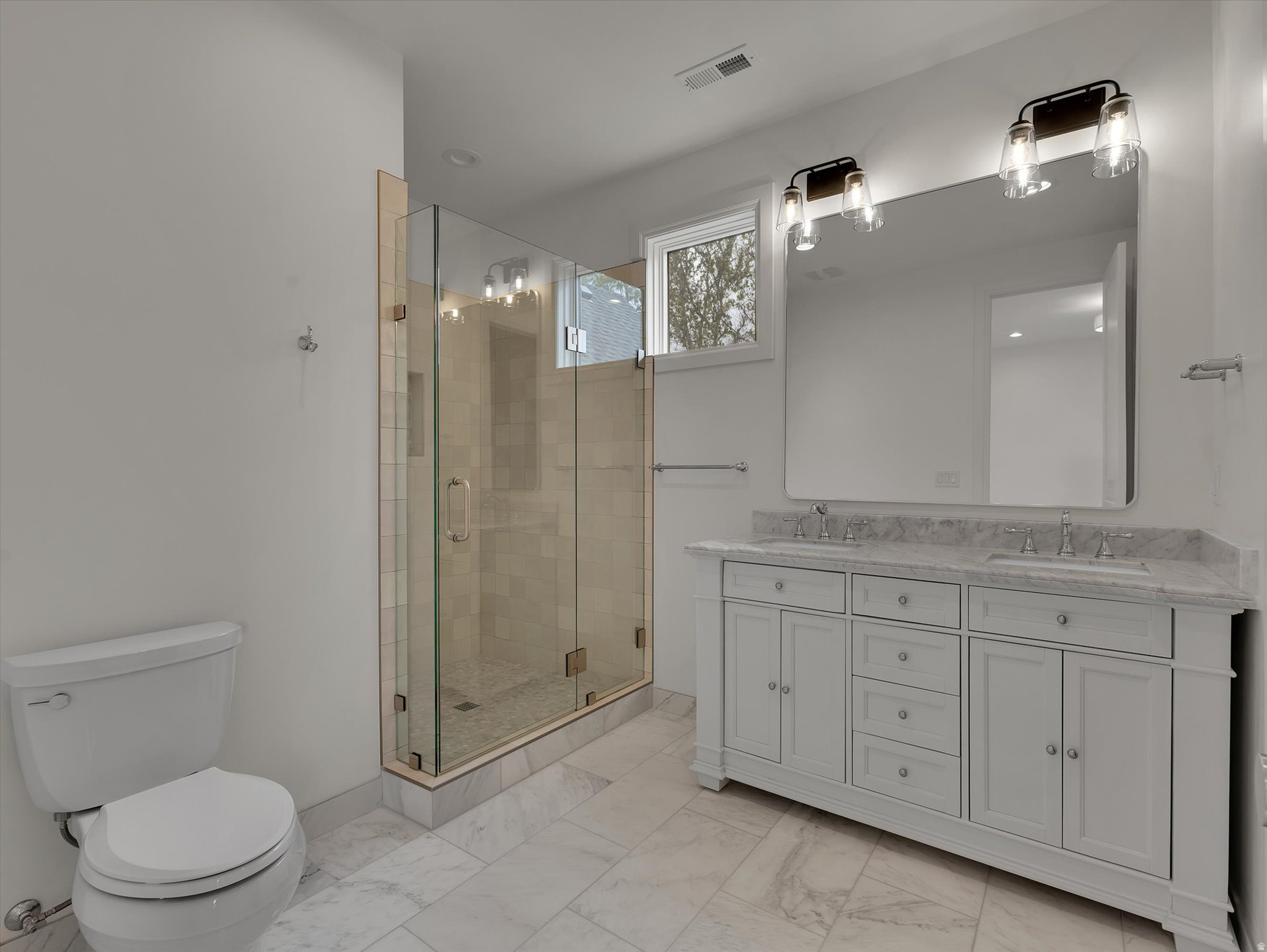 VIKING COURT - Residential