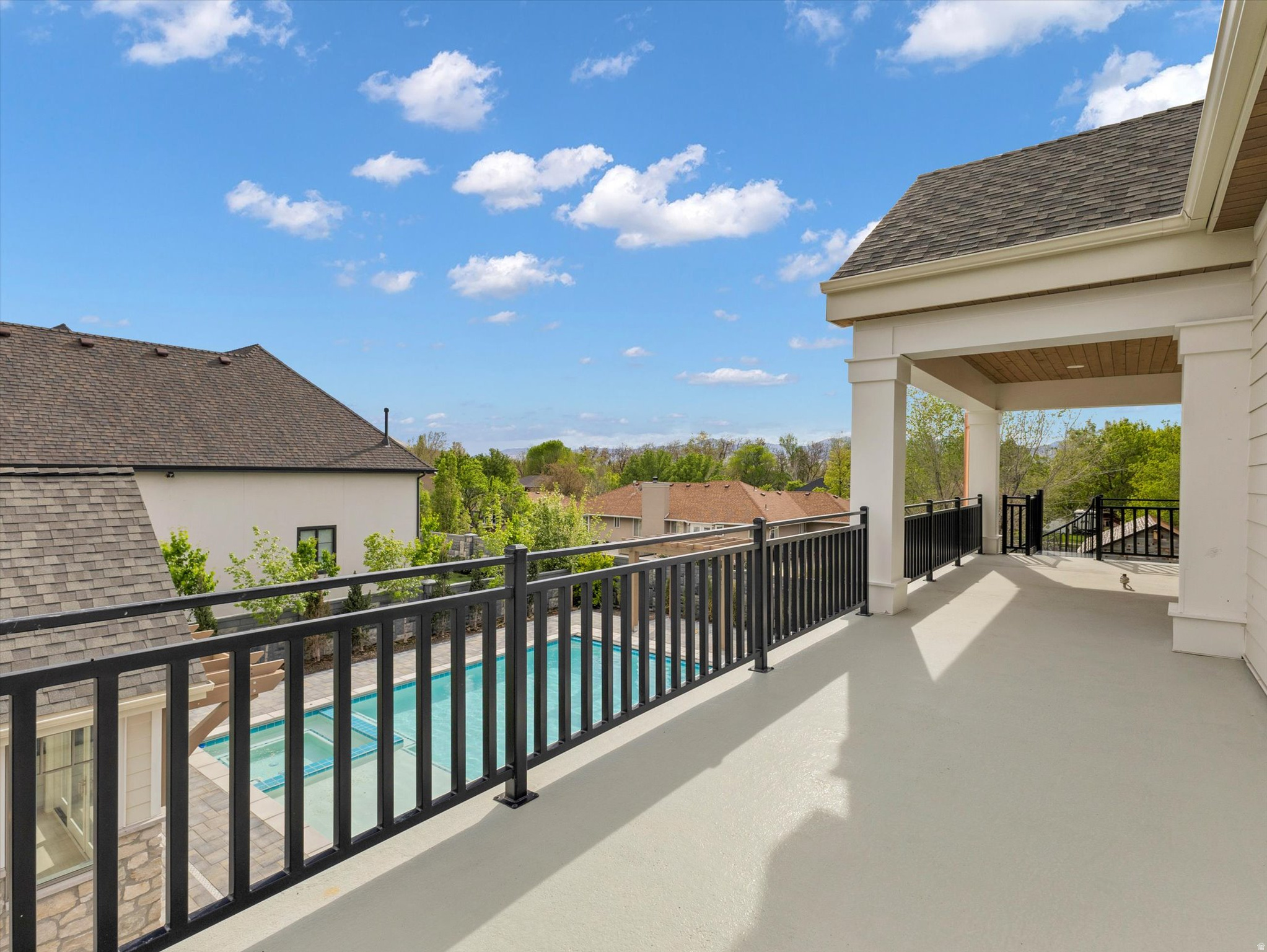 VIKING COURT - Residential