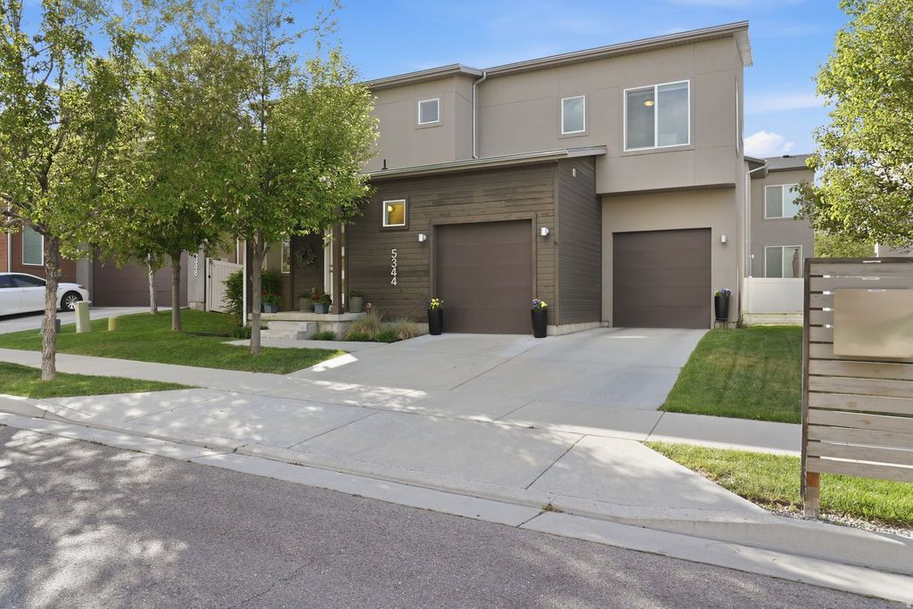 Photo of 5344 W SILVER CLOVER LN S #164, Herriman, UT 84096 (MLS # 2152423)