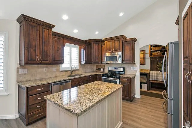 1602 Doral Dr, Syracuse, Utah image 2
