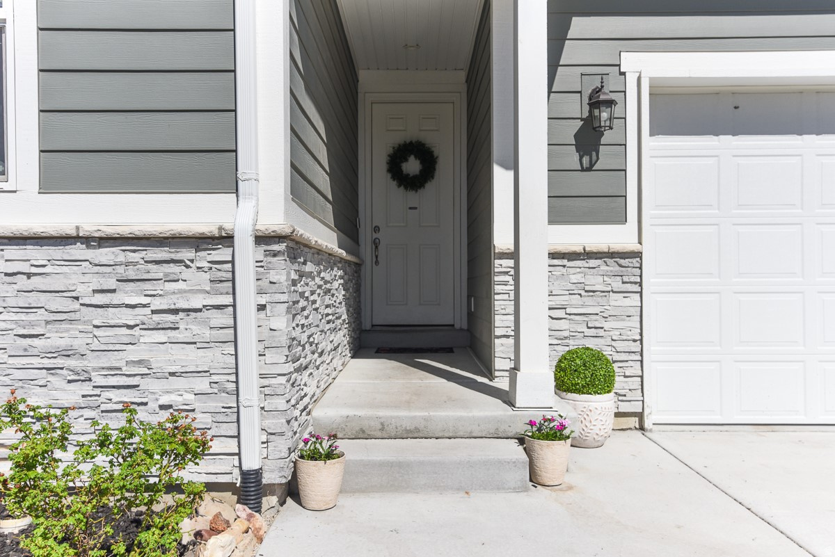 SEASONS AT OVERLAKE - Residential