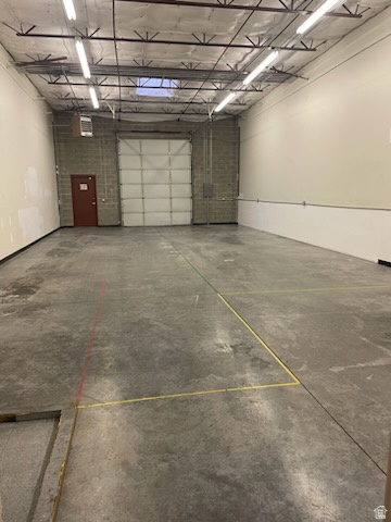 BUSINESS VILLAGE WEST CONDOMINIUM - Commercial Lease