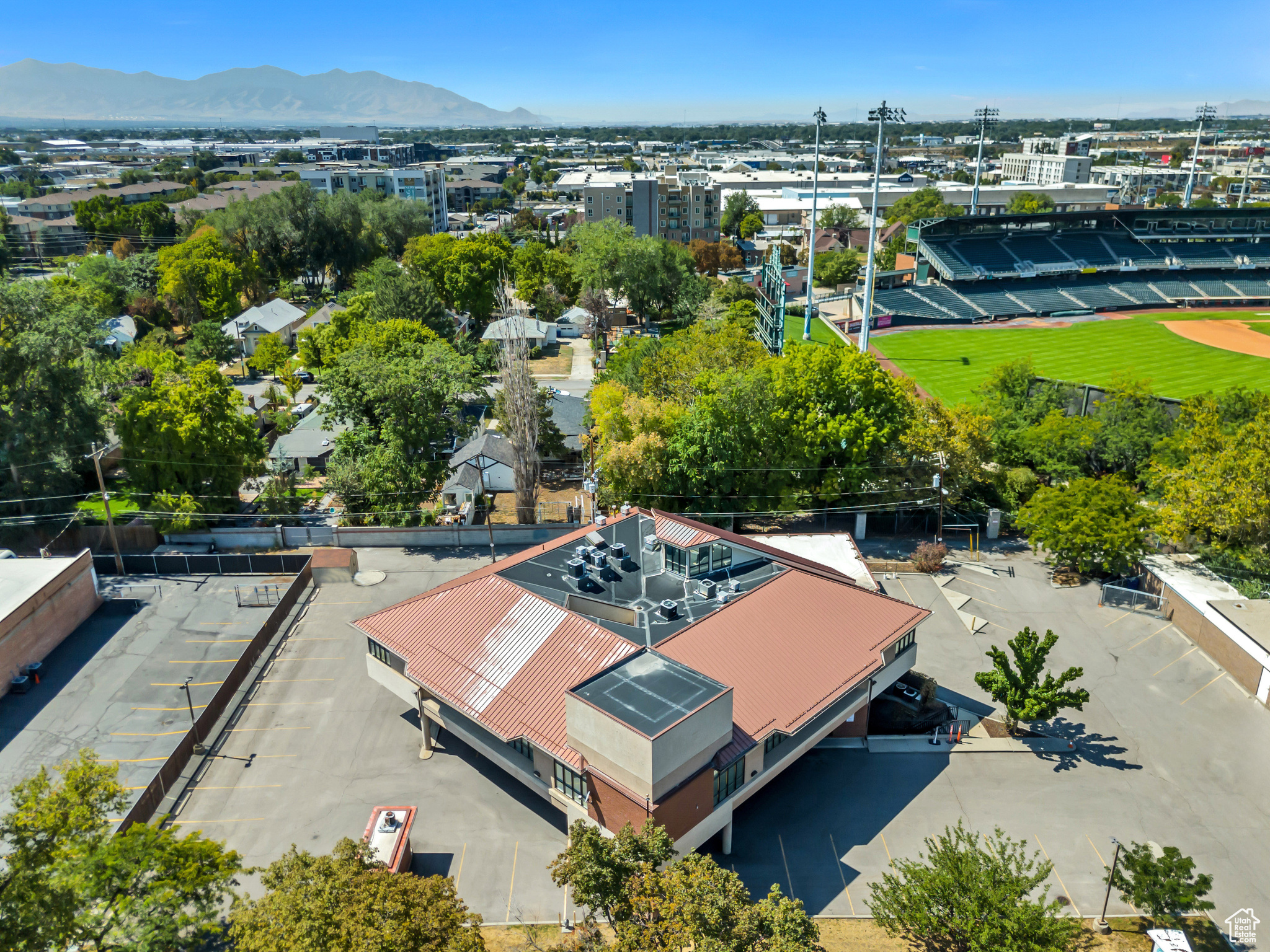 SOUTH MAIN S - Commercial Sale