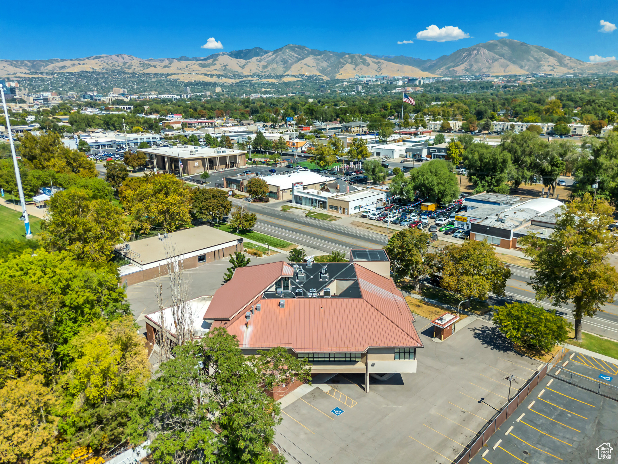 SOUTH MAIN S - Commercial Sale