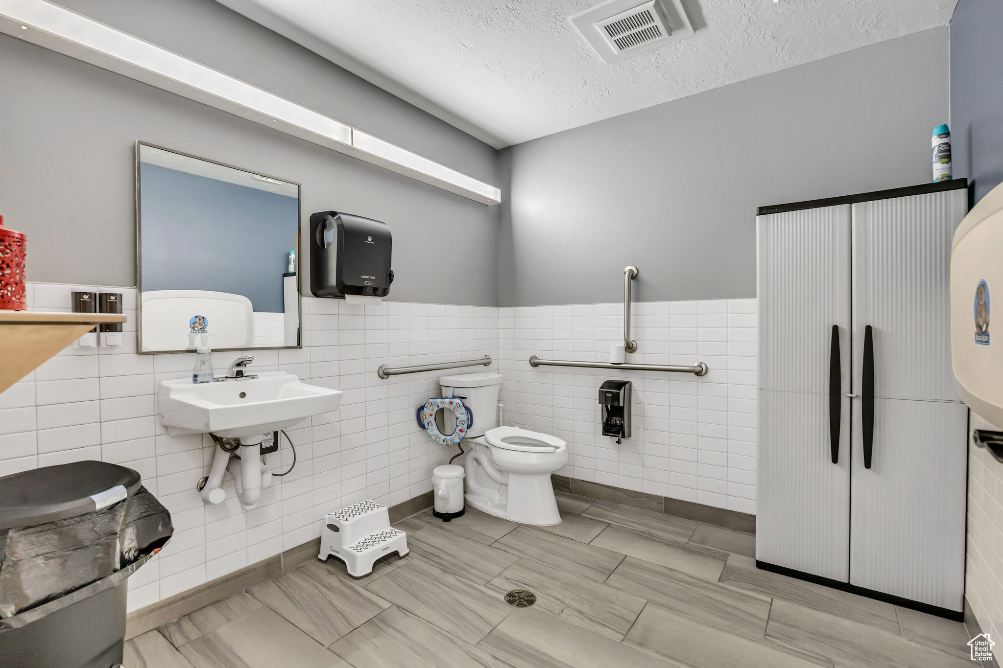 SOUTH MAIN S - Commercial Sale