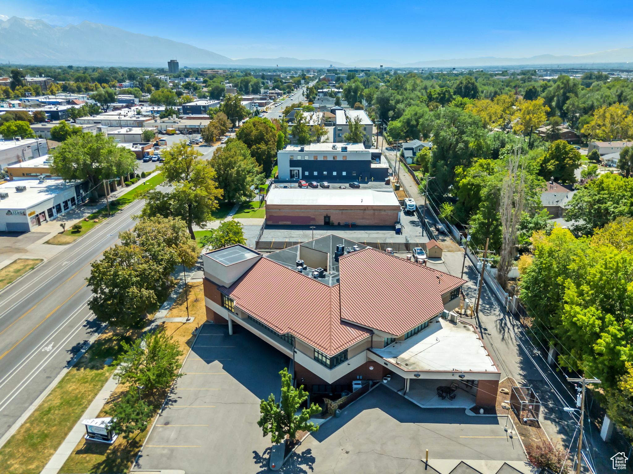 SOUTH MAIN S - Commercial Sale