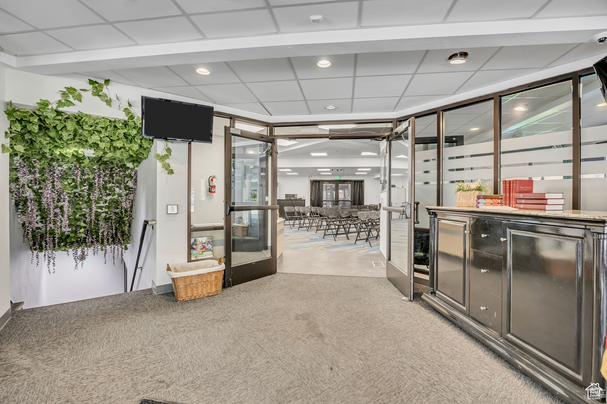 SOUTH MAIN S - Commercial Sale