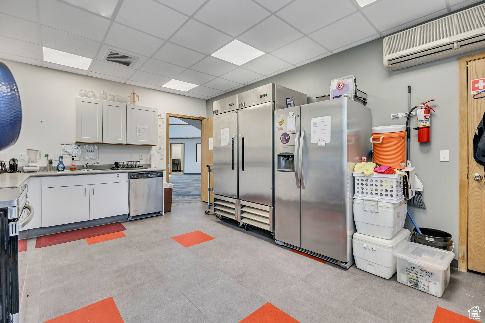 SOUTH MAIN S - Commercial Sale