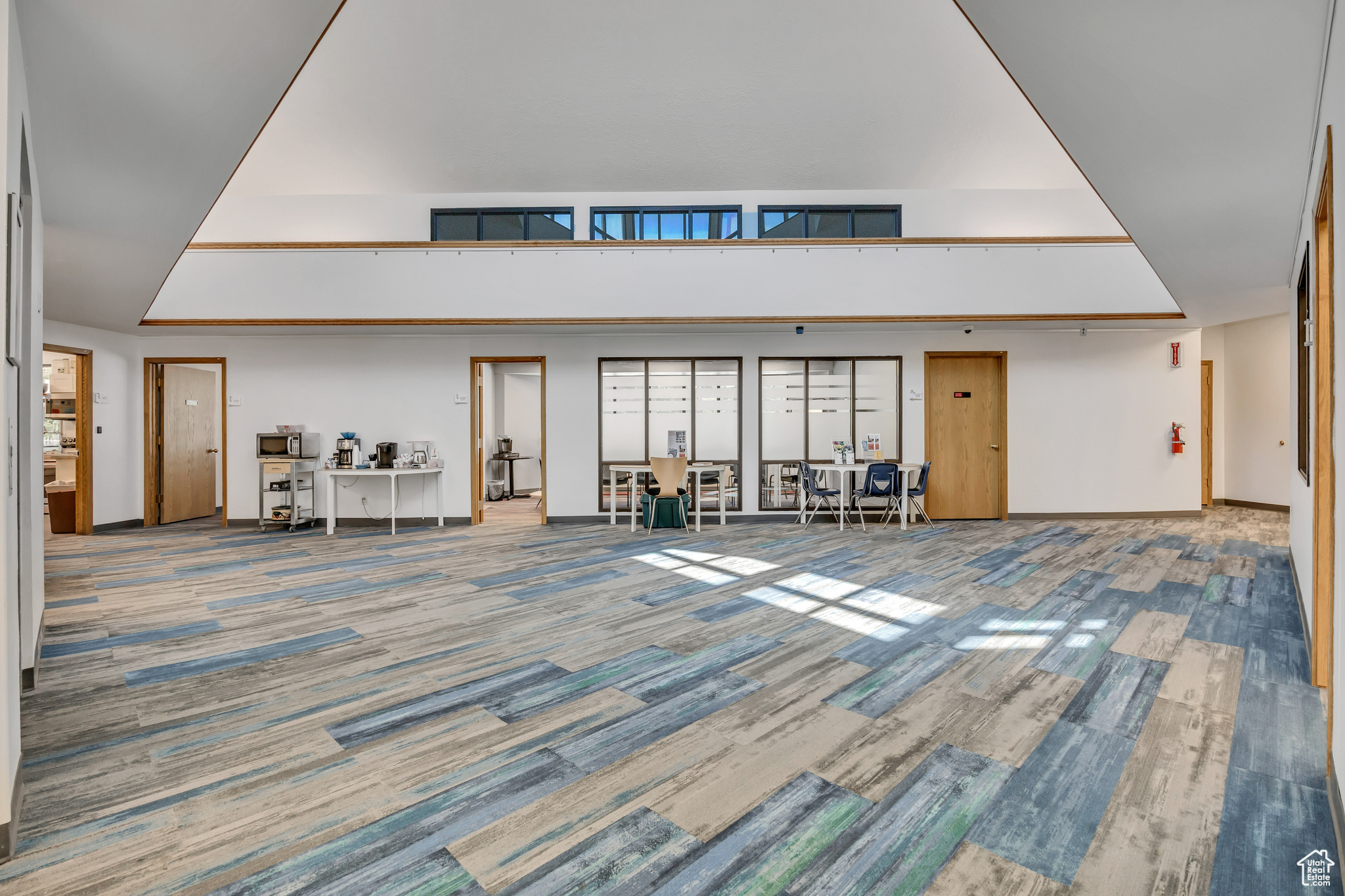 SOUTH MAIN S - Commercial Sale